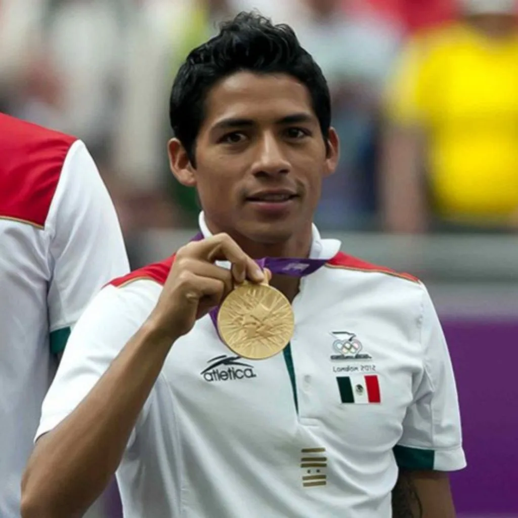Javier Aquino — foto 3