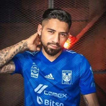 Javier Aquino — foto 4