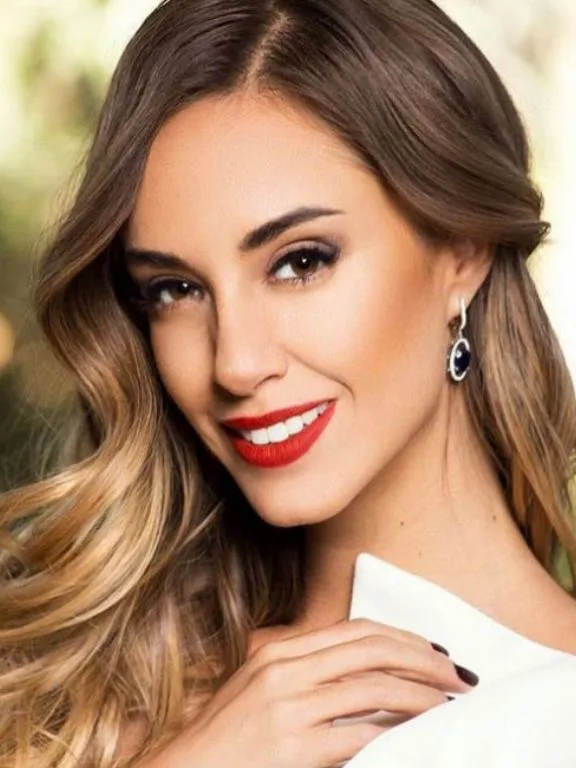 Olivia Peralta — foto 1